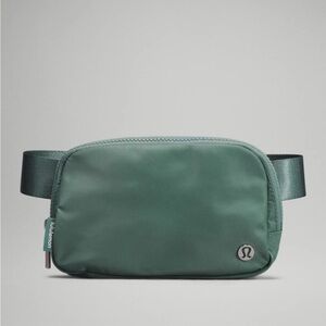 lululemon Everywhere Belt Bag 1L